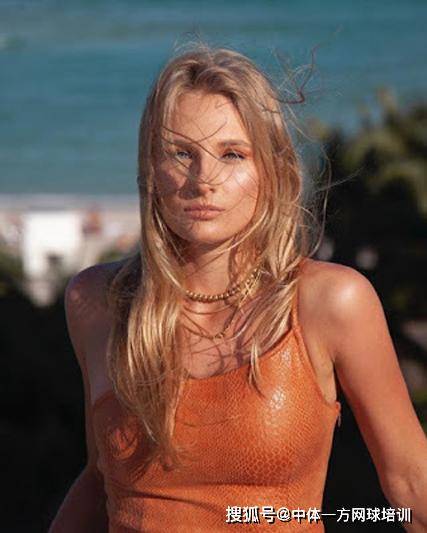 2名红衣战 2名红衣战