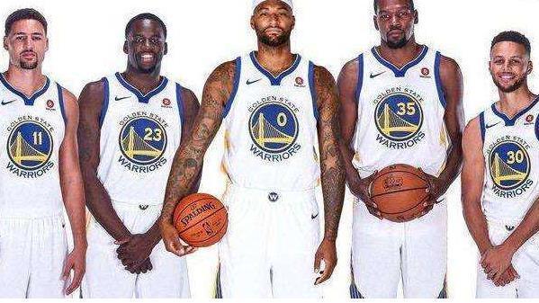 作为翼卫入 作为翼卫入